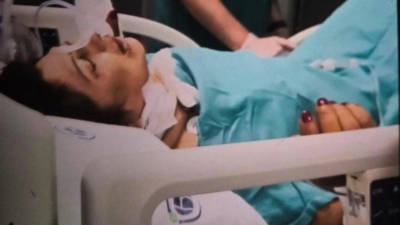 Tehdit edip kefen gönderdiği eski eşini 8 yerinden bıçakladı