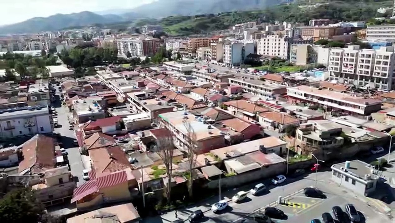 Baraccopoli rione Taormina, dimezzate la favela