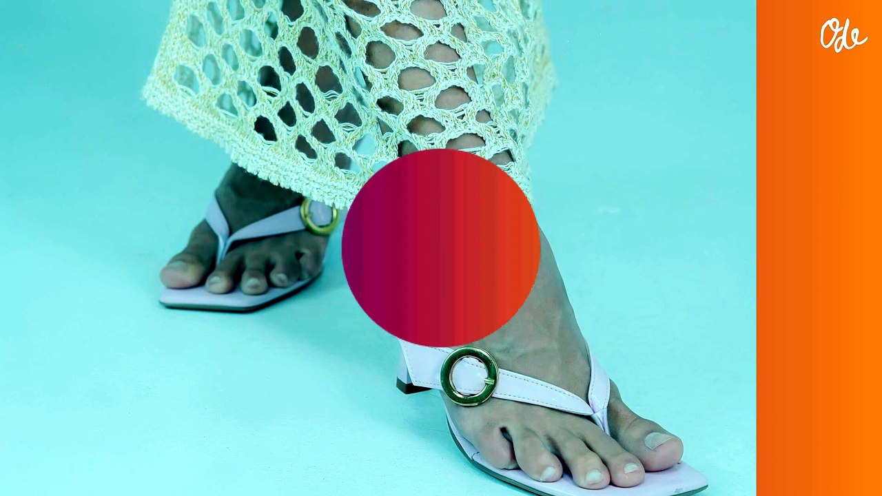 Les tongs à talon sont partout cet été : 5 façons de les porter avec style