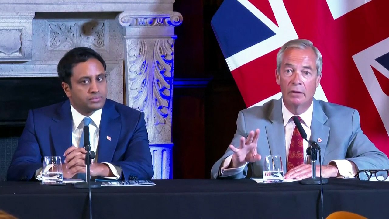 'Terror cops made mistake': Farage slams police as probe into 'firebomb attack' on his London home reopened