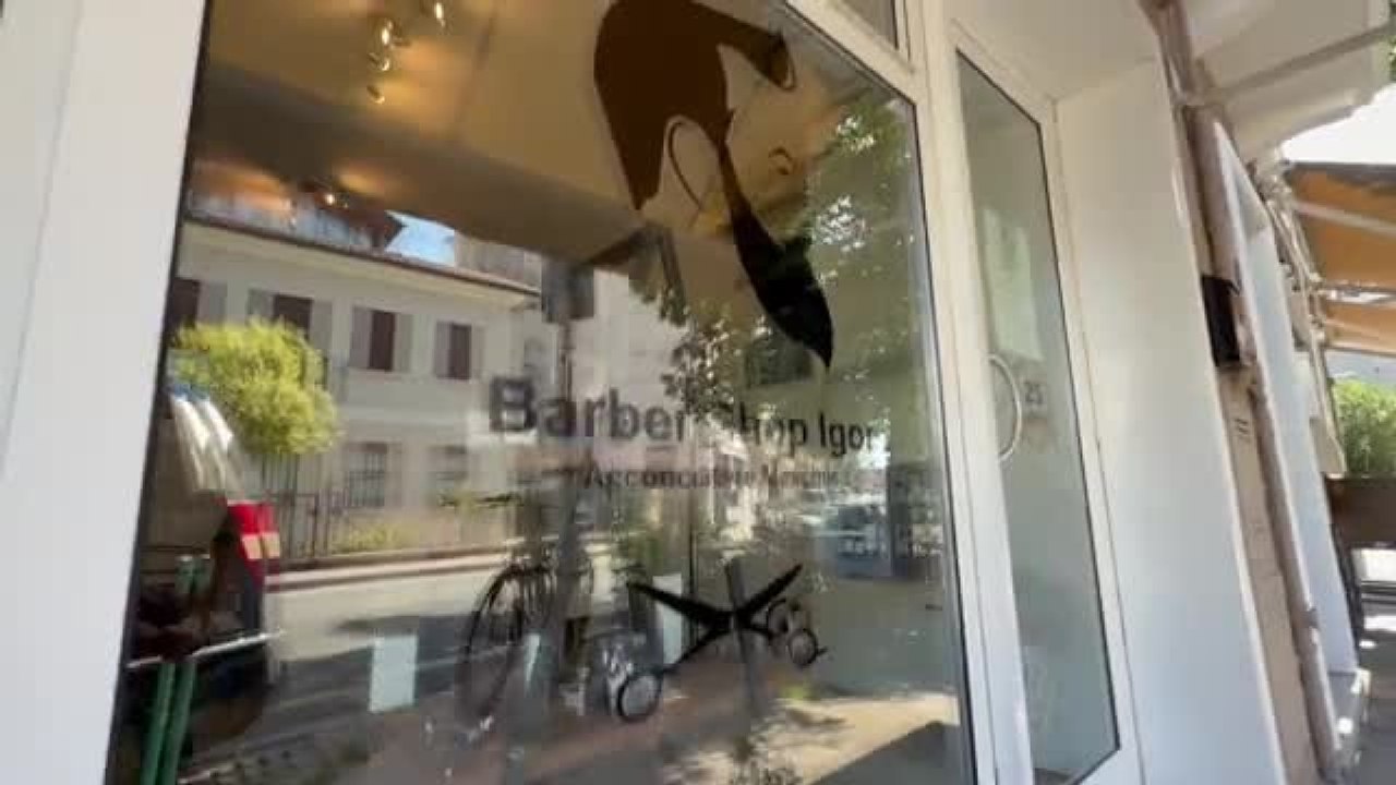 Treviso, spaccata al Barber Shop Igor. Il titolare: «Furto da 2mila euro»