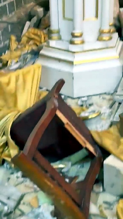 Asi quedó la iglesia del municipio de jardin #Antioquia tras el fuerte terremoto en el país.