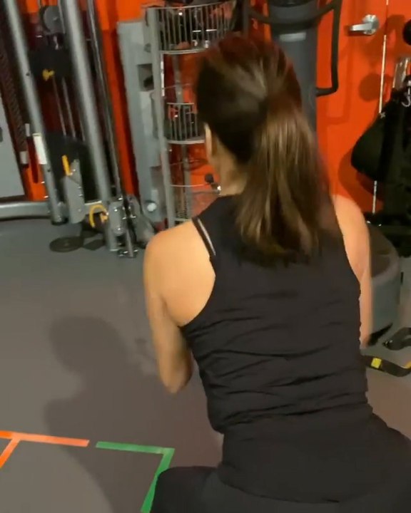 Eva Longoria working out