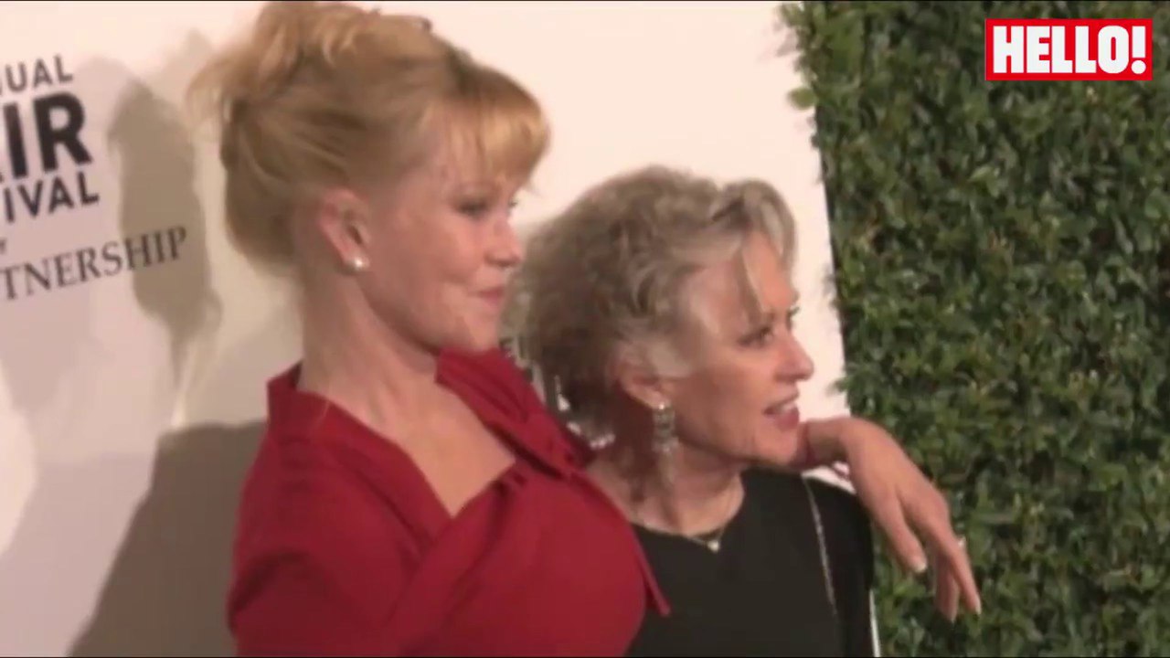 Melanie Griffith presents mum Tippi Hedren with lifetime achievement award