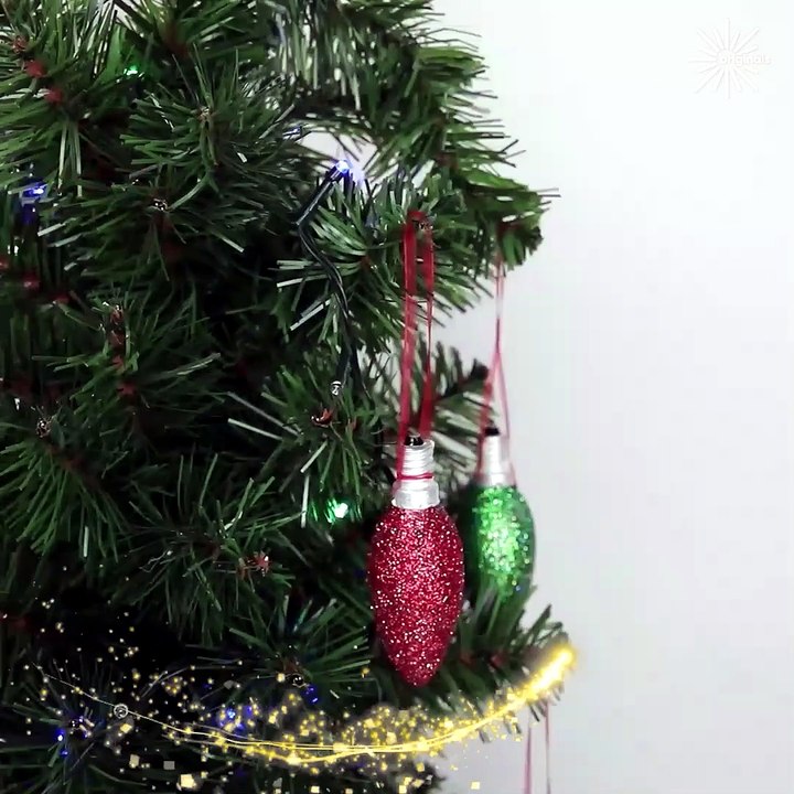 Bright up your home with these Christmas DIYs 😍✨