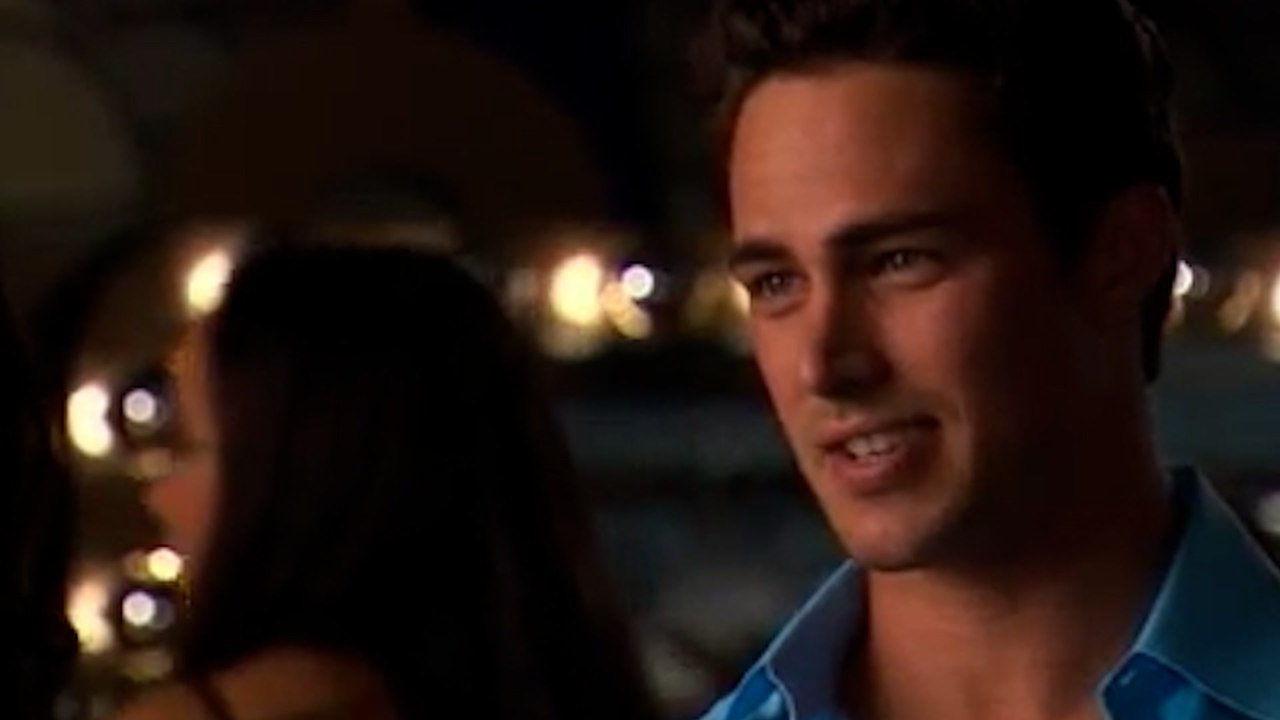 Chicago Fire star Taylor Kinney looked so diffe...