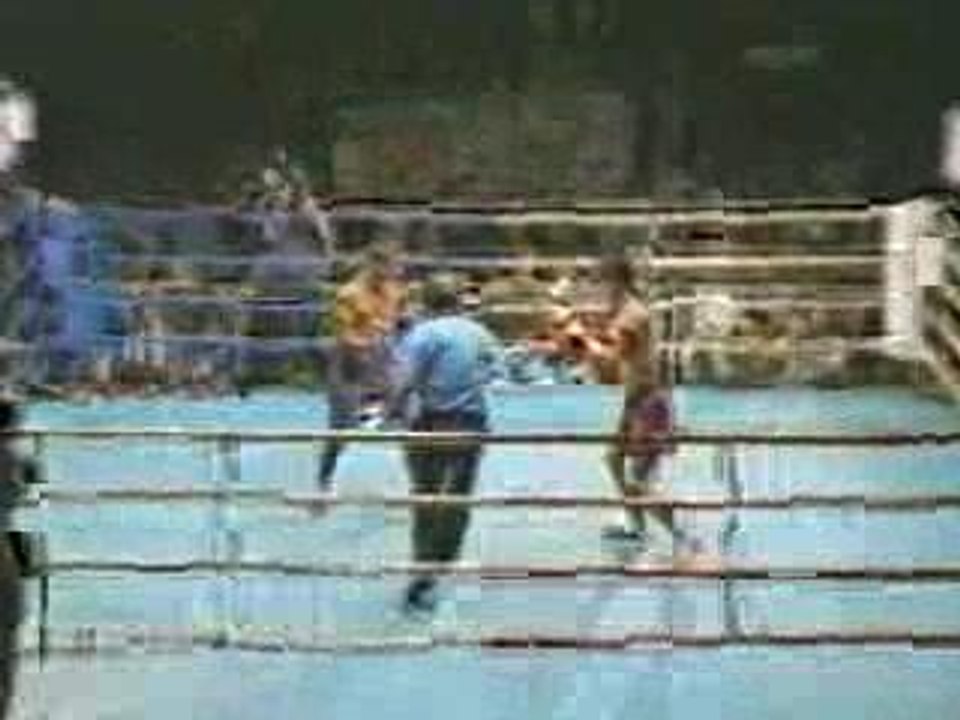 Boxe Thaï dans la peauuuu lol !!!
