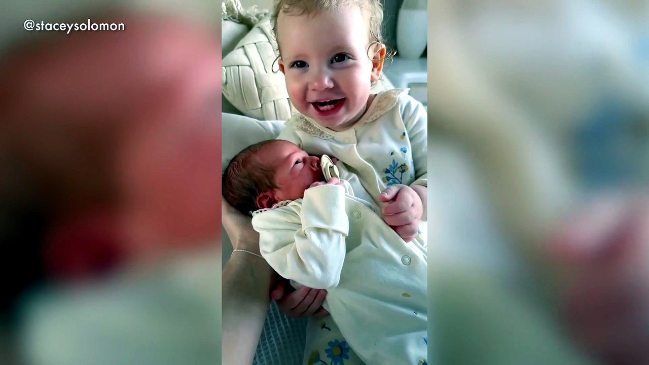 The moment Stacey Solomon's daughter Rose meets newborn sister Belle