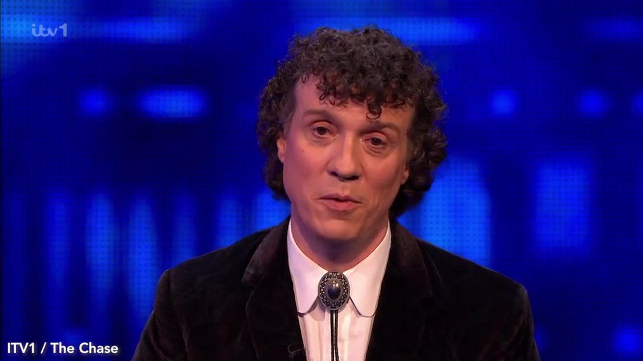 The Chase's Darragh Ennis congratulates player final performance