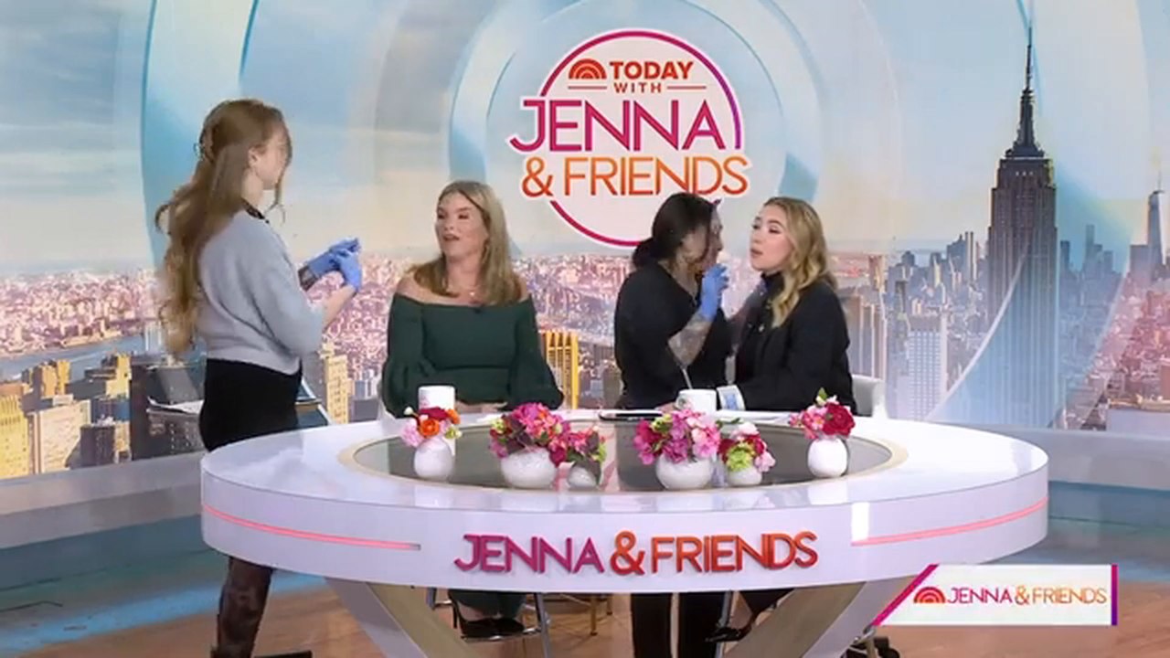 Jenna Bush Hager and Scarlett Johansson make 'p...