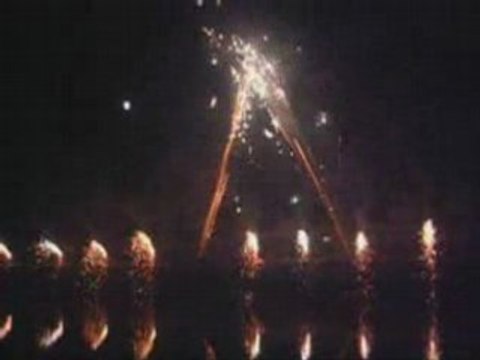 HENNEBONT 14.07.2008 EXTRAITS DU FEU D'ARTIFICE