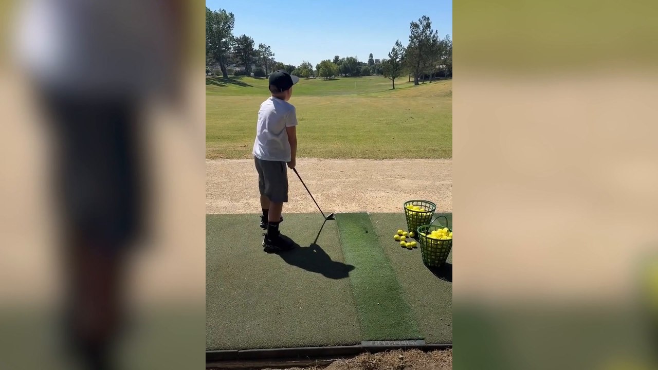 Pink's son Jameson impresses with golf swing