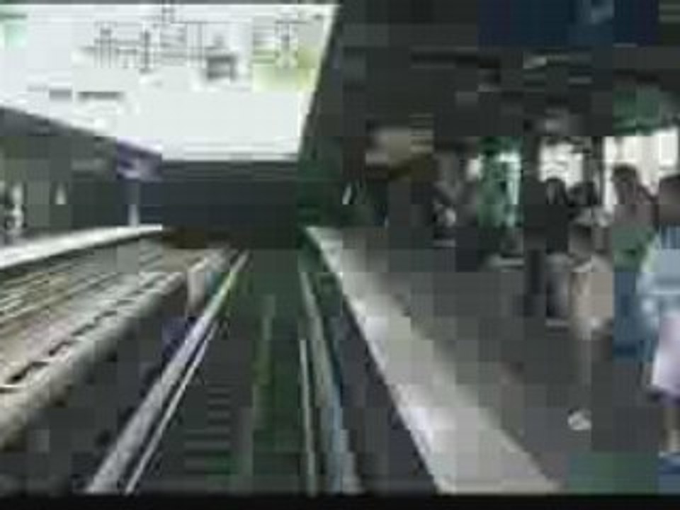 SEBASTIEN TELLIER - Ketchup Vs Genocide