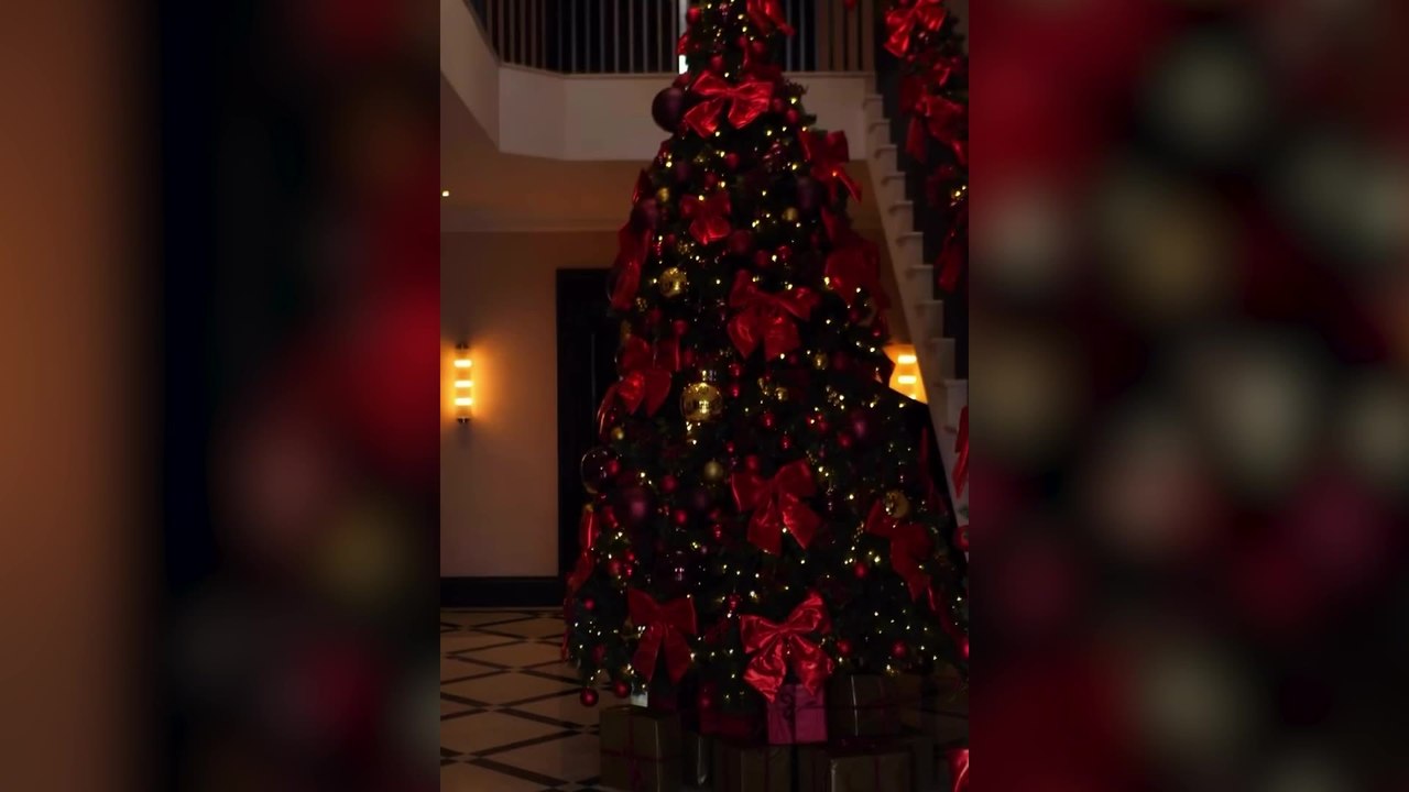 Amanda Holden’s candyland Christmas door transformation
