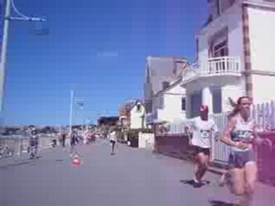 Courir sur la digue à pléneuf val andré  1 ère partie