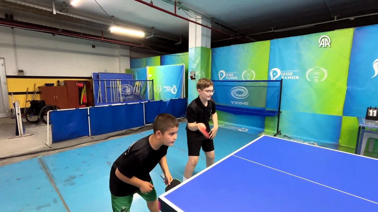 Hastalığına iyi gelmesi için başladığı masa tenisinde dünya sıralamasında ilk 25'e girdi | Ajansspor | AA