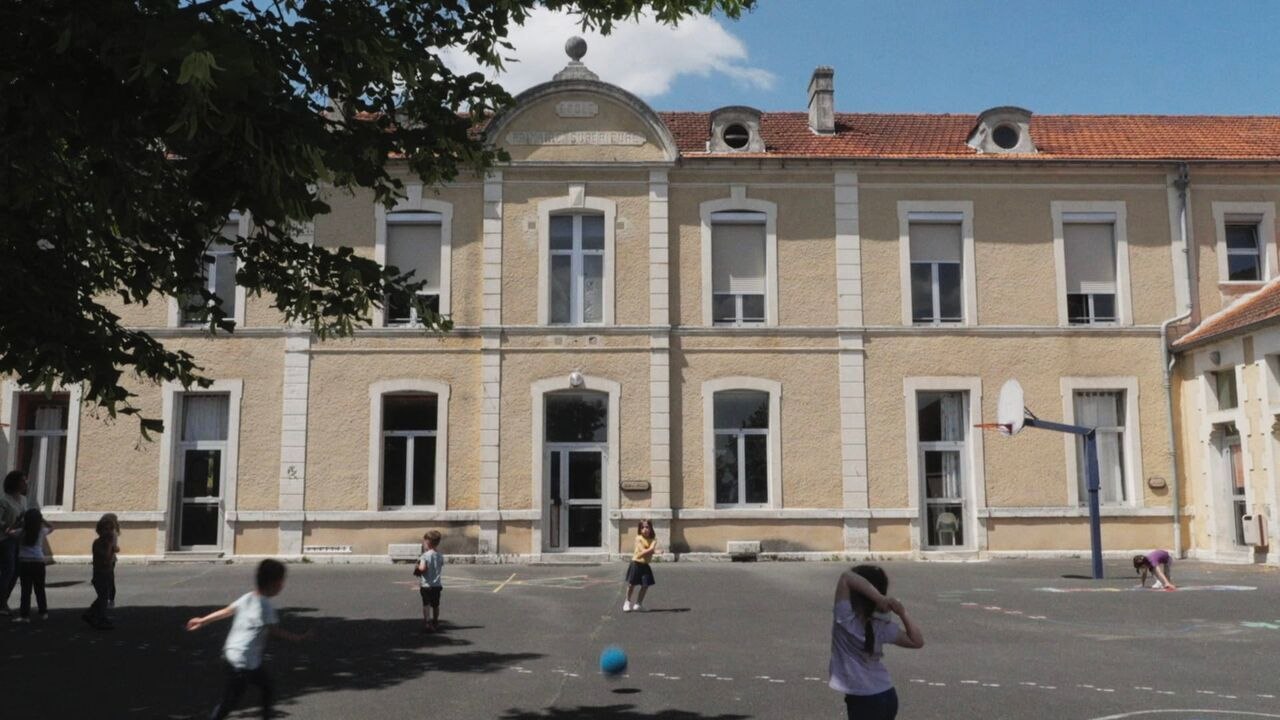 Le maire, l'école et les Ukrainiens