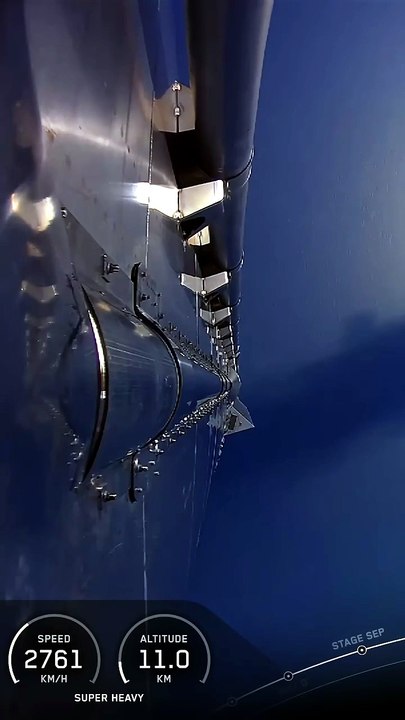 CRASH! SpaceX Starship Booster Into Gulf of Ame...