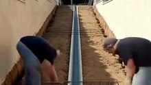 Mira cómo hacen una rampa de garaje con drenaje 🤯 #reformas #construction #ia