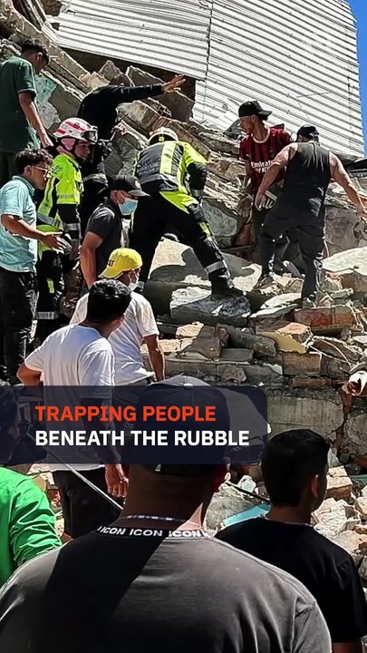 More than 100 killed after strongest quake this century hits western Colombia