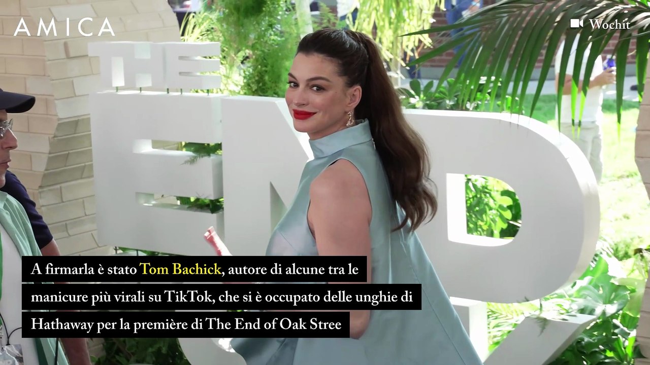 Come replicare la coconut jelly manicure di Anne Hathaway