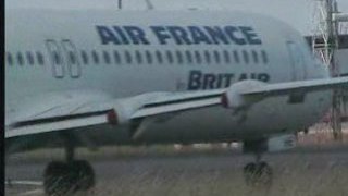 Take-off Fokker100 Brit-Air F-GKHE at the airport of rennes