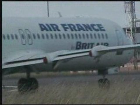 Take-off Fokker100 Brit-Air F-GKHE at the airport of rennes