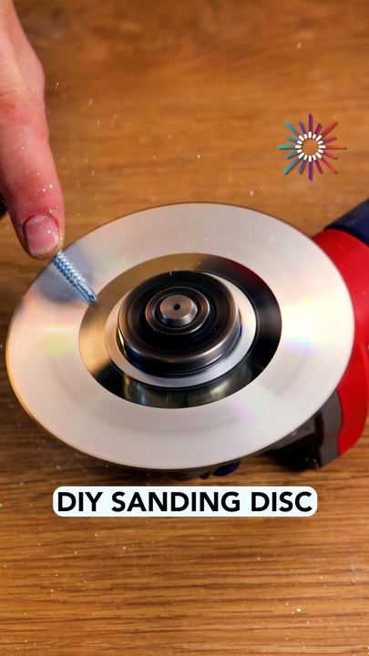 Transforming a CD into a sanding disc💿🛠️