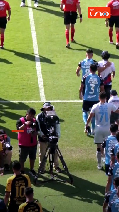 #Deportes l El técnico de Blooming, Erwin Sánchez, reconoció que su equipo atraviesa un momento complicado y aseguró que “están salados”. Sin embargo, el DT confía en que con unidad y trabajo podrán revertir la situación.