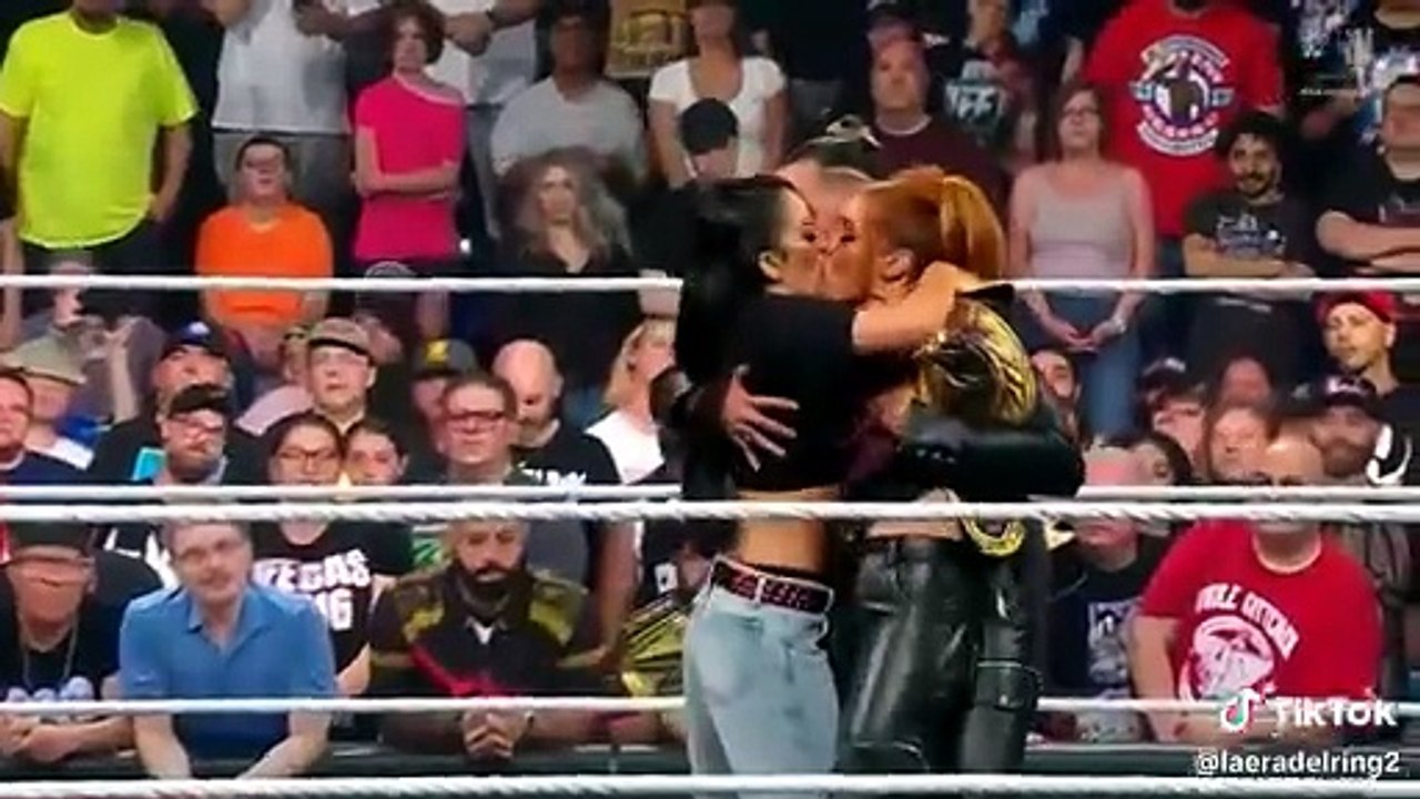 AJ Lee And Becky Lynch Kiss But What Were CM Pu...