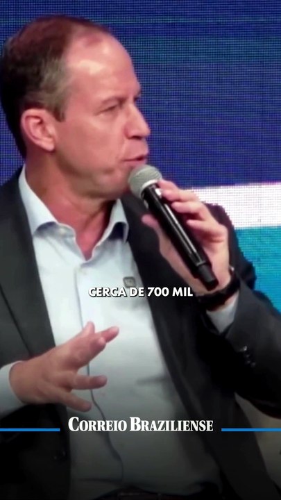 Cappelli promete escrituras de terrenos e diz que Codhab está "tomada por máfias"