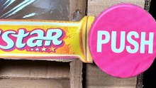 How to Make A Chocolate Vending Machine From Cardboard_2