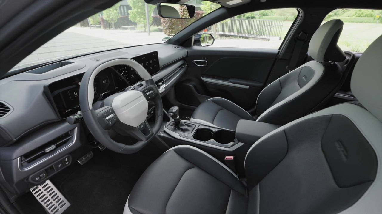 Kia K4 - Voll vernetztes, komfortables Hightech-Interieur