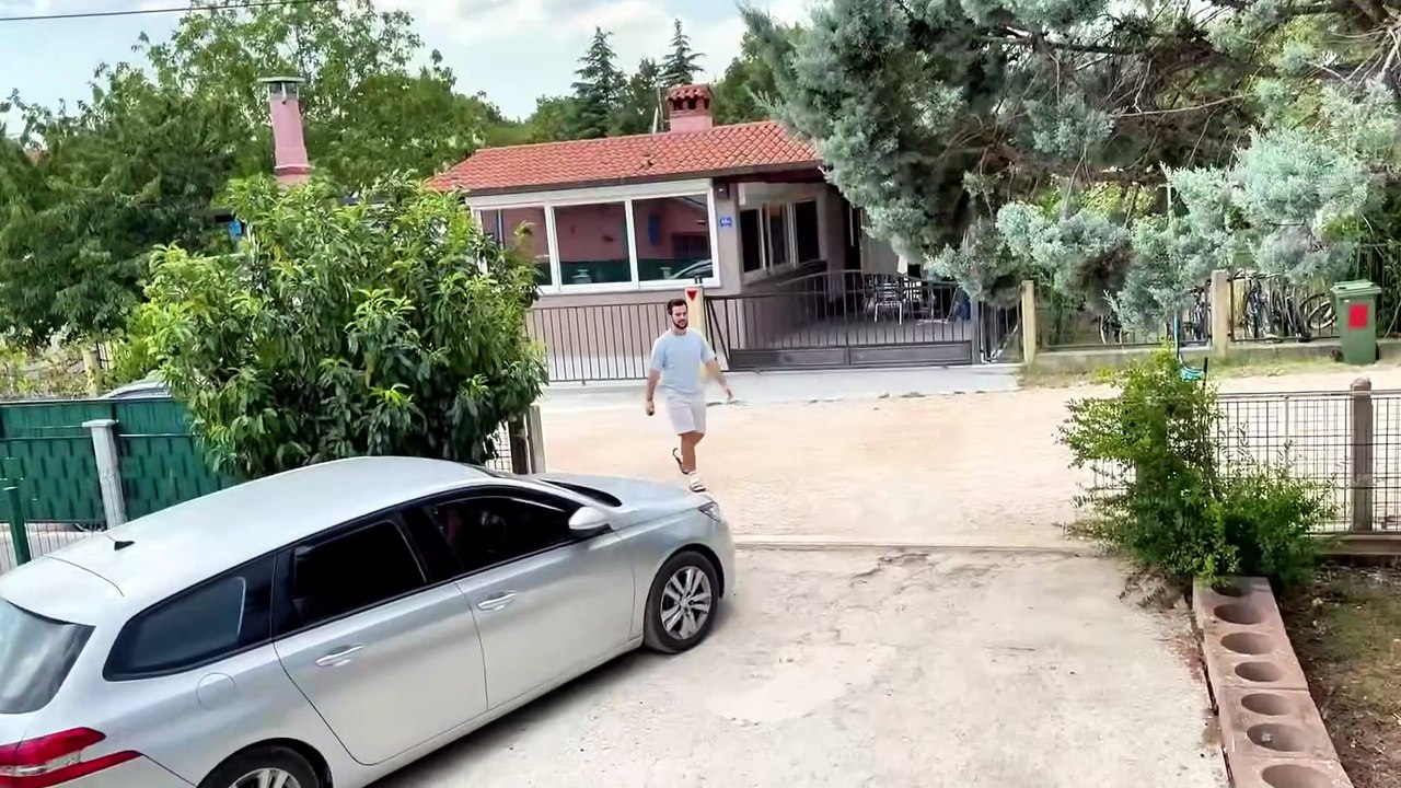 Larisu je UBO STRŠLJEN... Njena Reakcija Nas Je UPLAŠILA! 😱