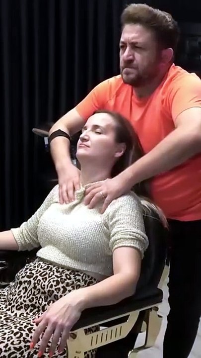 Foot And Chest Deep Relaxing Massage For Lady