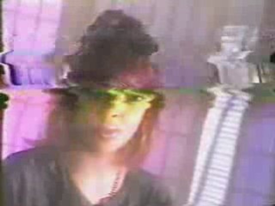 Mary J. Blige - MTV News 1995