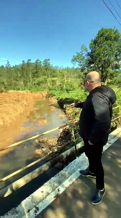 Tá correndo até agora!!!