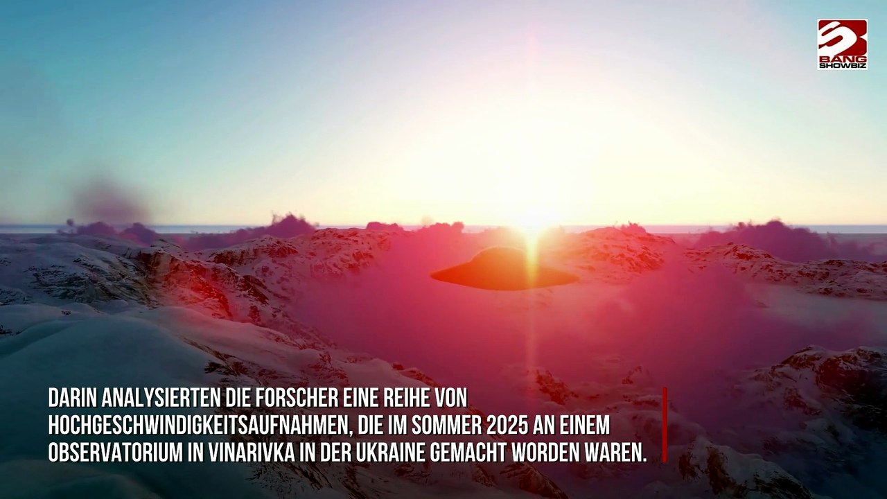 Astronomen behaupten, UFOs in der Nähe des Mondes entdeckt zu haben