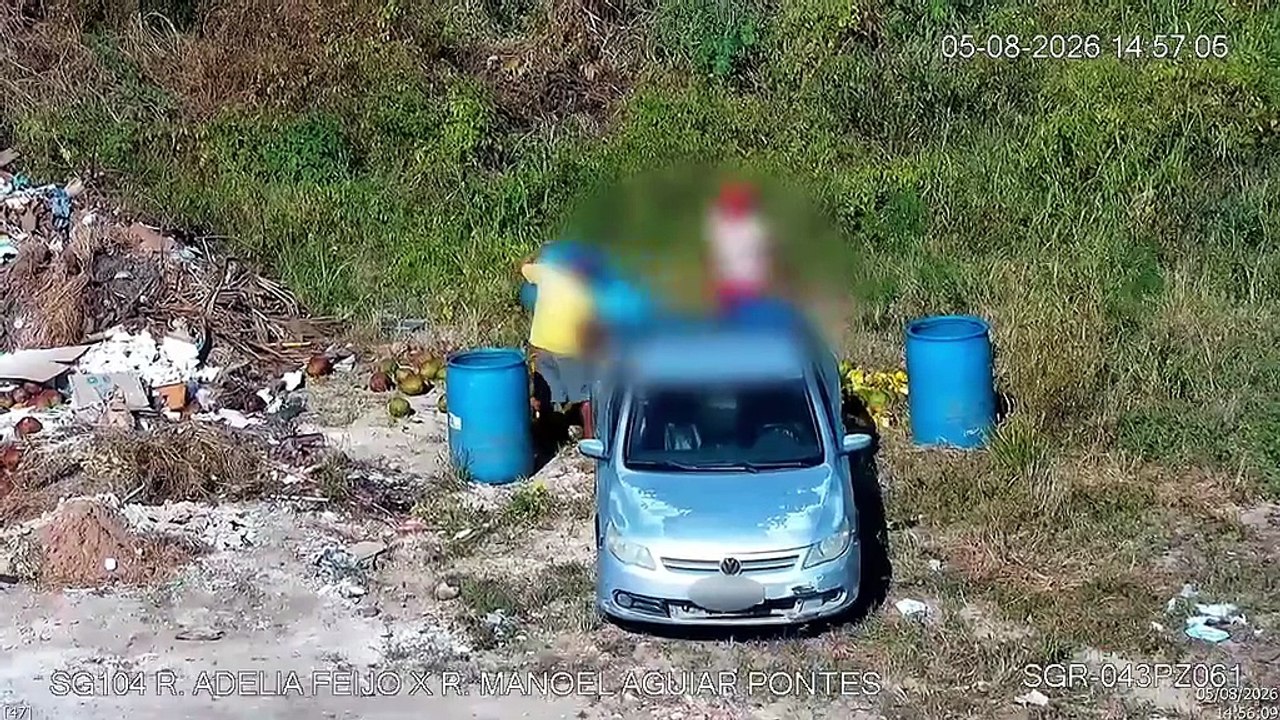 Dupla volta a cometer descarte irregular à beira do rio Cocó