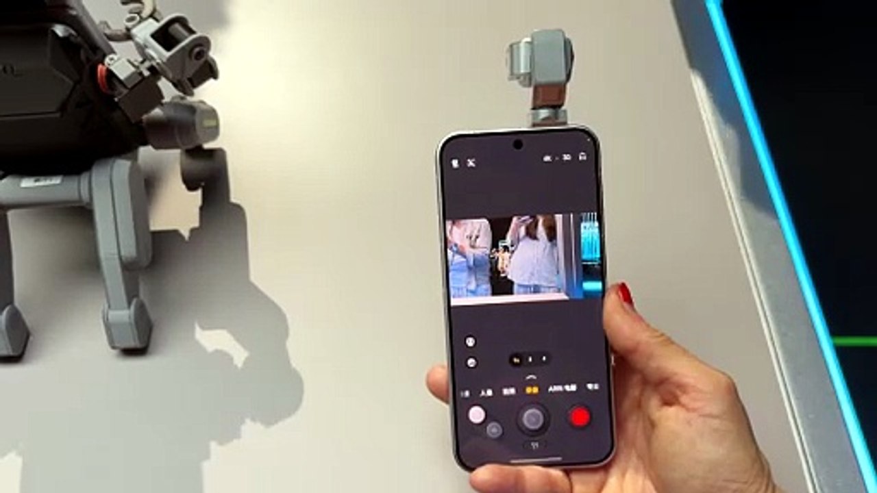 Así se pliega la cámara del Honor Robot Phone
