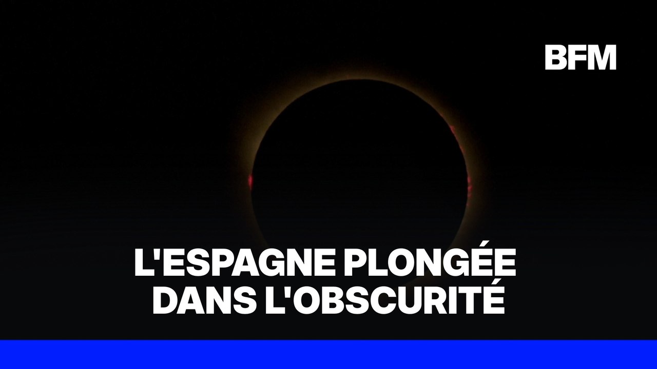 Éclipse solaire: la lune recouvre entièrement l...