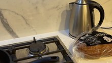 Chef Demonstrates a Playful Recipe for Animated Meat Sandwich