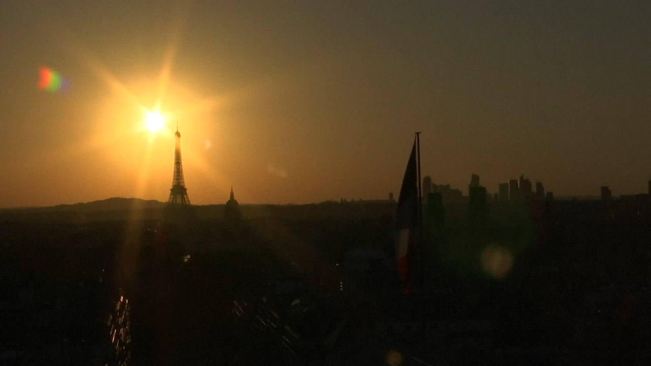 Eclipse sequence at the Eiffel Tower