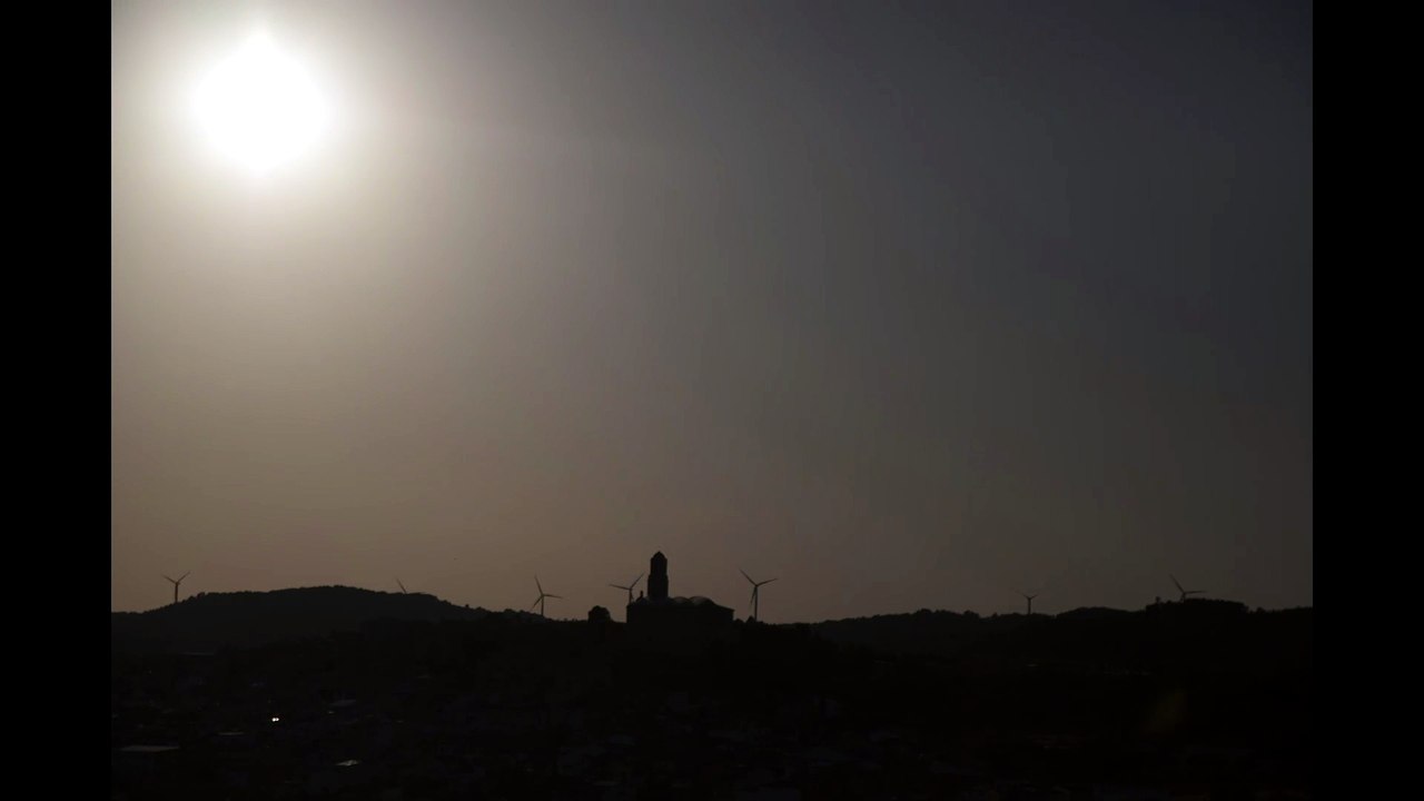 Vídeo de l'eclipsi de Corbera de l'Ebre estant