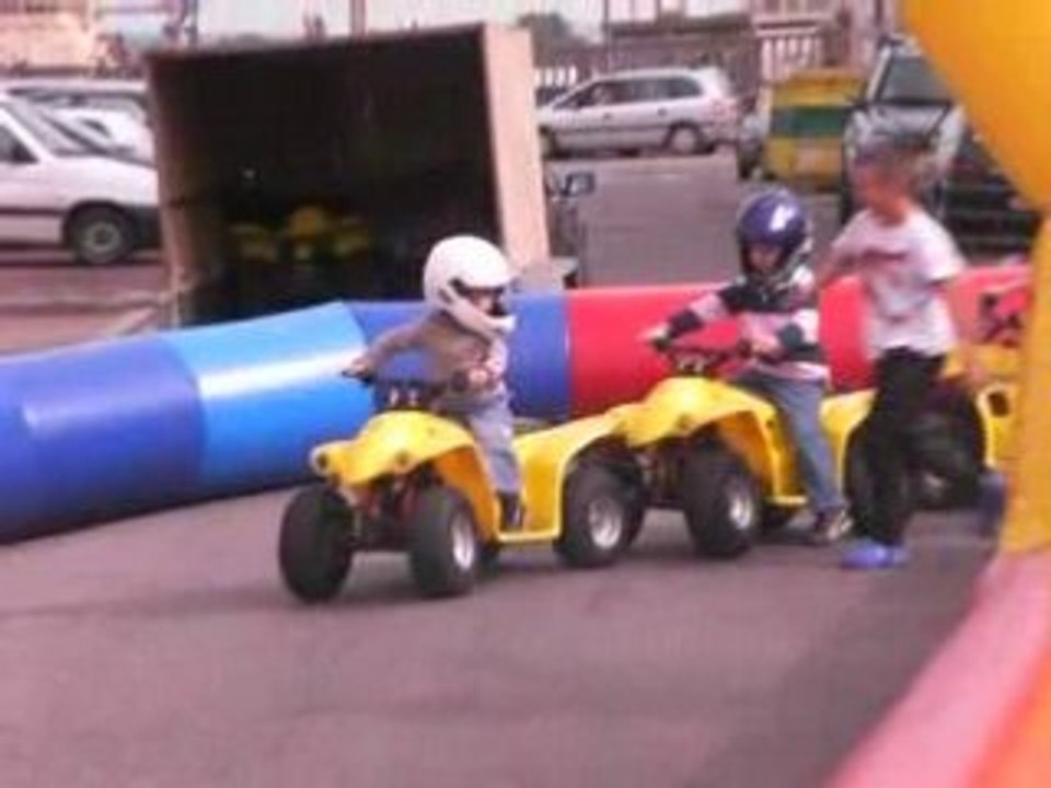 ESTEBAN FAIT DU QUAD
