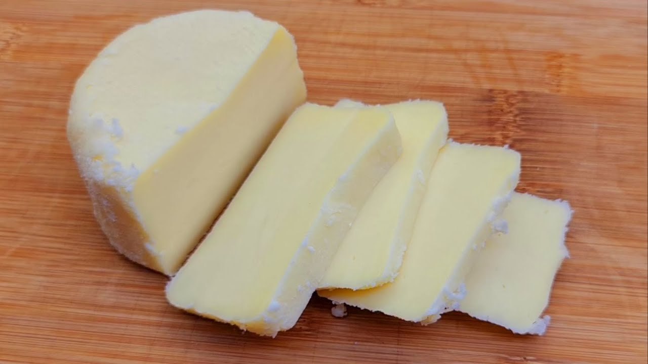 Schnelles Rezept für hausgemachten Käse, nur 10 Minuten Arbeit und fertig