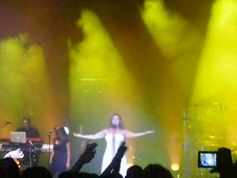 Hélène Ségara - L'amour est un soleil (live)