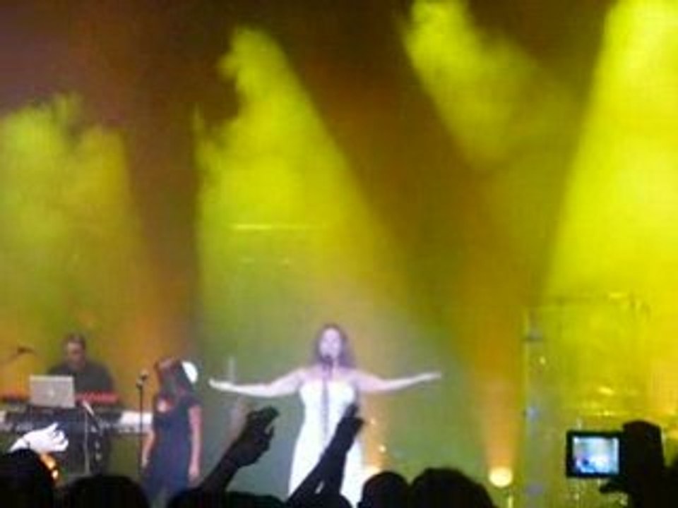 Hélène Ségara - L'amour est un soleil (live)