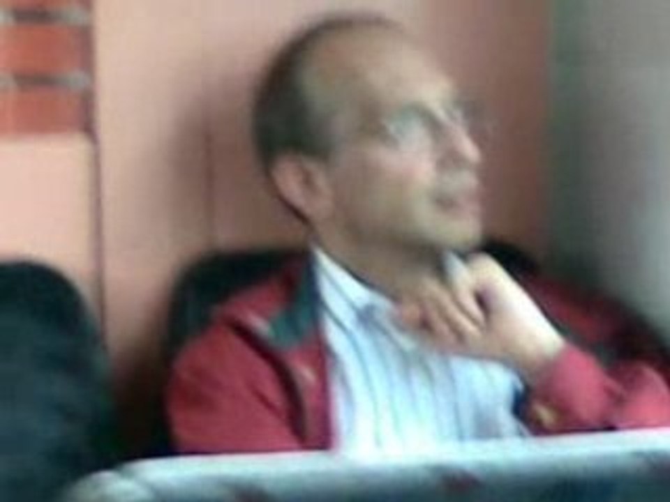 JE ME DECROTTE LE NEZ