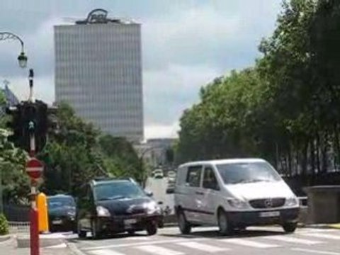 Bruxelles (Belgique) : Circulation & skyscraper